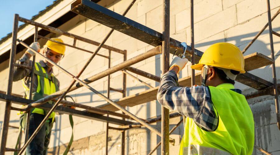 Professional fairlawn roofing services in Alanreed, TX